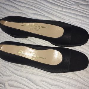 Ferragamo flat shoes